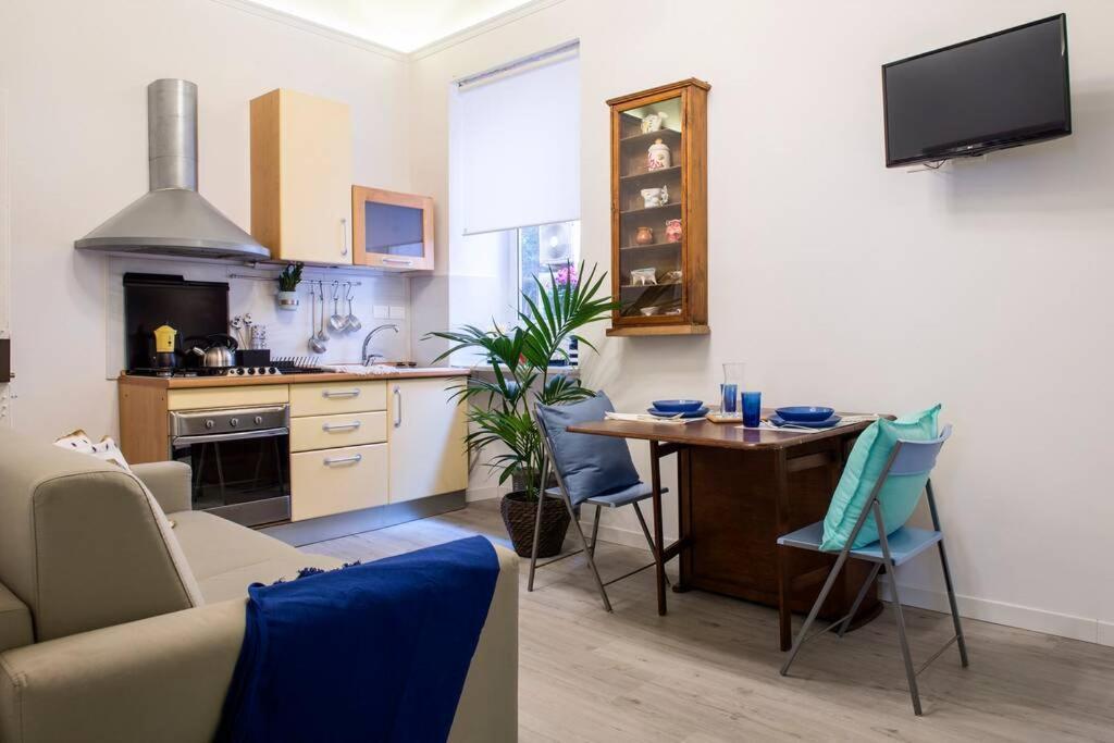 Colosseum/Panisperna Nina Apartament With Terrace Rzym Zewnętrze zdjęcie